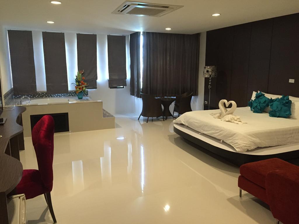 The Rich Hotel Ubonratchathani Ubonratcsathani Szoba fotó